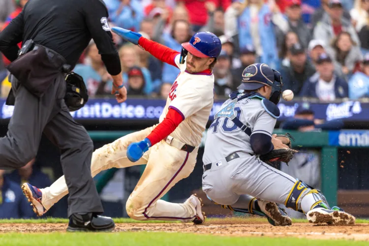 Phillies finally clinch NL wild card behind Wheeler with win over Rays